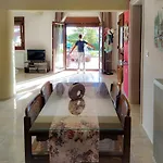 Sunday's Family House/apartment Casa de Férias