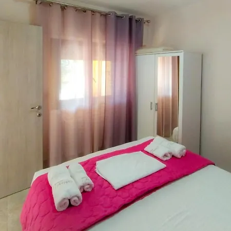 Sunday's Family House/apartment * Nikiti (Sithonia)
